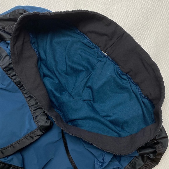 Lululemon Run: Right Around Pant Size 8 EUC - Picture 7 of 16